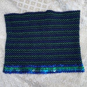 Perfect sparkly tube top for the holidays 💙